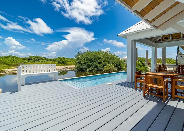 The Toucan's Nest & Mistico Club + Boat Shuttle Villa *